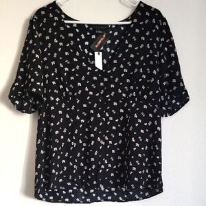 Sanctuary Black w/ Cream Floral Vneck Button Blouse